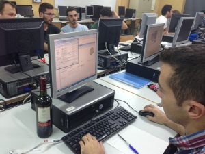 cada equipo selecciona su propio producto real para mejorar la eficiencia logística