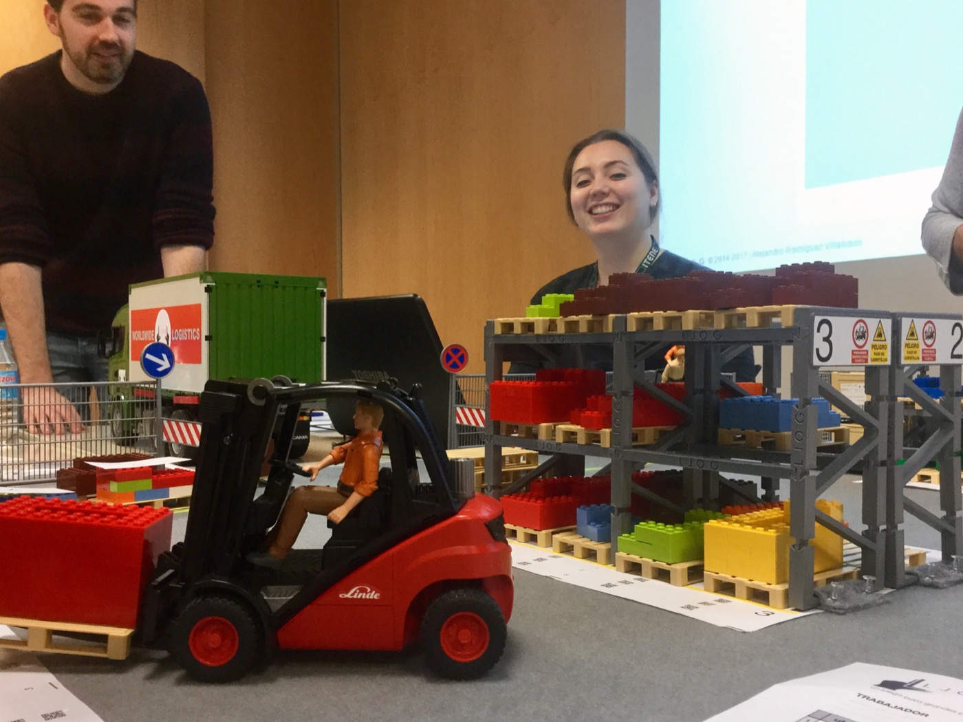 LLOG un juego para grandes profesionales de la logística