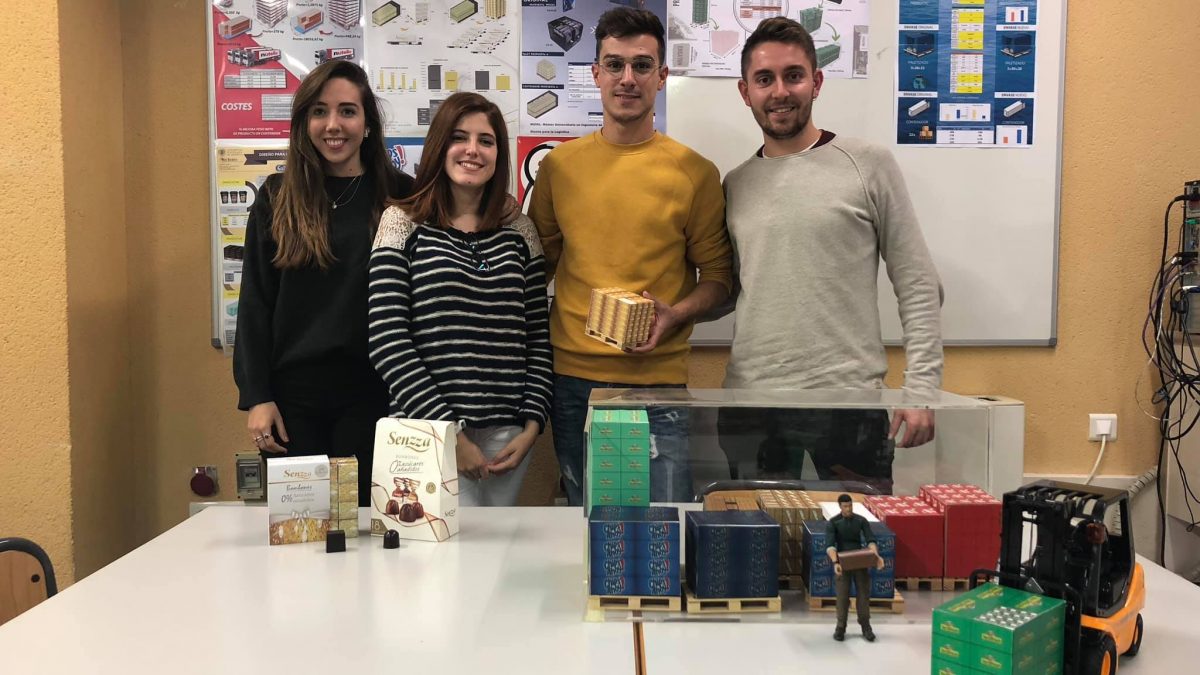 mis alumnos aprenden DFL para optimizar el paletizado y la carga del contenedor