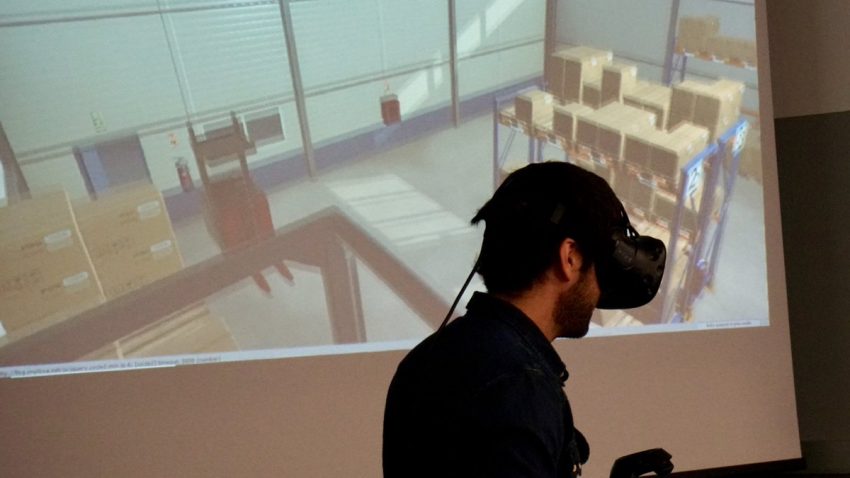 en LLOG VR se simula el peso y los centros de gravedad de las cargas